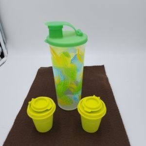 Tupperware mini salt & pepper shakers & tumbler w/lid